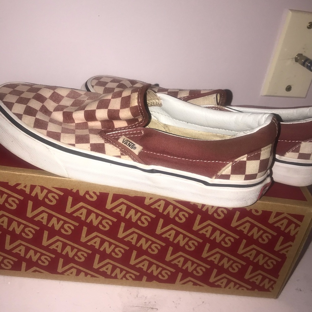 Slip on vans size 6.5M/8W.